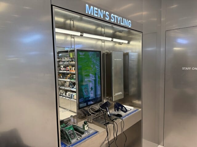 매장에 마련된 남성용 제품 체험 공간