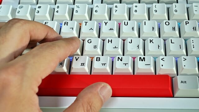 HMX 선셋 스위치 적용 제품은 키 작동시 소음을 최소화했다. (사진=지디넷코리아)