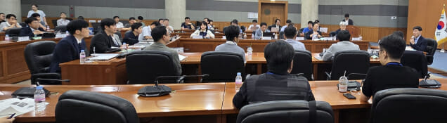 소버린_AI 토론회 패널토론 모습.(사진=지디넷코리아)