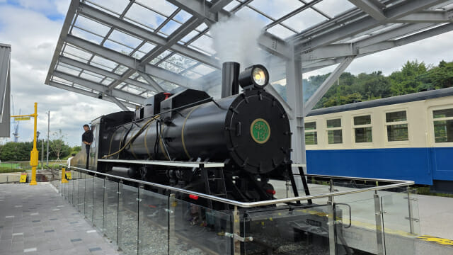 1:1 비율로 재현된 협궤열차.