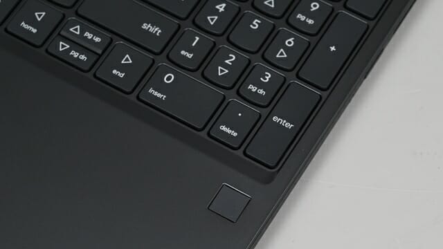 생체 인증 로그인 '윈도 헬로'를 위한 지문인식 센서를 탑재했다. (사진=지디넷코리아)