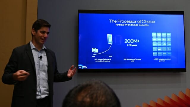 마이크 마치 총괄은 ”산업 현장에서 수십여 년 경험을 쌓은 것이 인텔의 강점”이라고 설명했다. (사진=지디넷코리아)