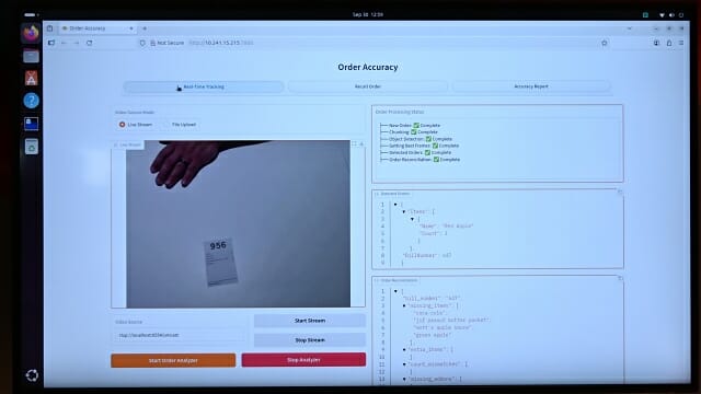 배달 음식의 번호표를 인식해 빠진 구성품이 있는지 자동으로 확인하는 시연. (사진=지디넷코리아)