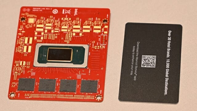 코어 울트라 시리즈3(팬서레이크) 기반 엣지 개발환경 구축을 위한 인텔 자체 플랫폼 '로빈슨 레이크'. 외부 공급 예정은 없다. (사진=지디넷코리아)