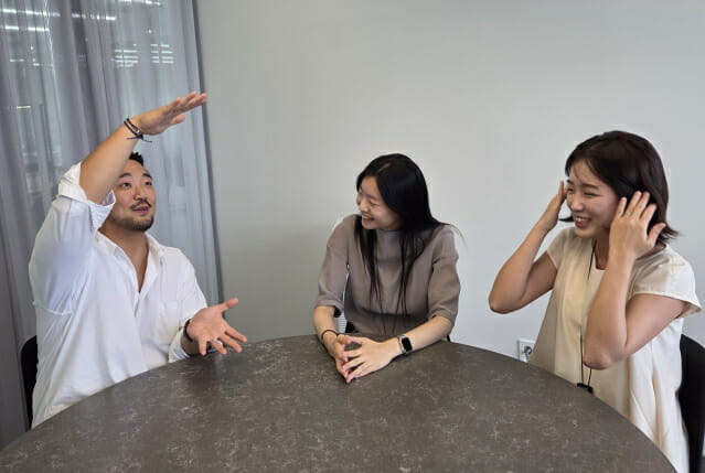 지그재그에 이너웨어 입점한 브랜드가 성과를 낼 때 가장 뿌듯하다고 언급하는 지그재그 MD들. (왼쪽부터) 천진우 파트장, 남예본 MD, 이은진 MD. (사진=지디넷코리아)