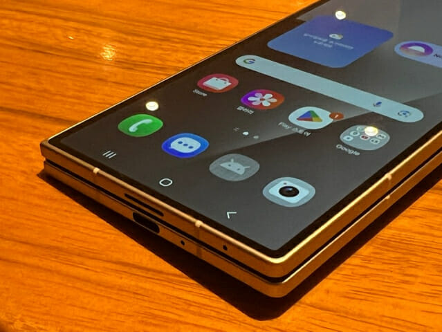 삼성, 갤Z폴드 아닌 다른 인폴딩 폴더블폰 출시하나