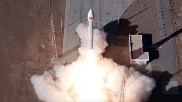 스타링크·중국 위성, 충돌할 뻔…"200m까지 접근" [우주로 간다]