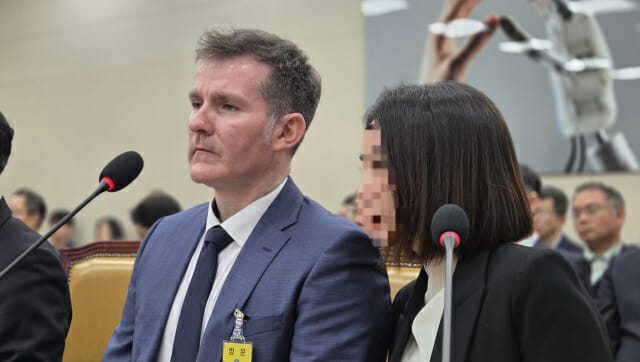 브랫 매티스 쿠팡 CISO가 17일 국회 과학기술정보방송통신위 국정감사에서 질문에 대답하고 있다. (사진=지디넷코리아)