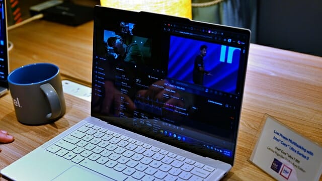 LP E코어 4개로만 화상회의와 오피스 작업을 처리하는 시연. (사진=지디넷코리아)