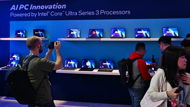 5일 오후 인텔 행사장에 전시된 주요 PC 제조사의 AI PC 신제품. (사진=지디넷코리아)