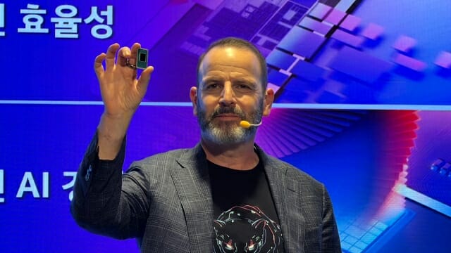 조쉬 뉴먼 총괄은 ”코어 울트라 시리즈3는 모든 면에서 진보를 달성한 제품”이라고 강조했다. (사진=지디넷코리아)