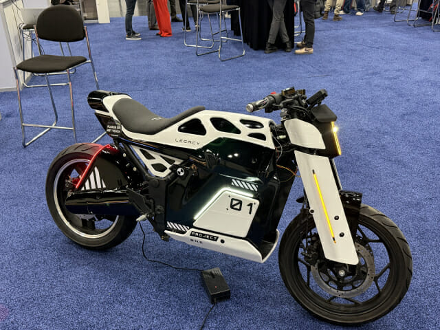 학생 유저가 솔리드웍스로 만든 전기 오토바이.