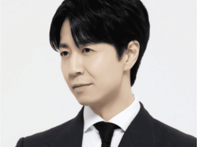 미슐랭 스타셰프 손종원, 삼각별 벤츠와 만났다