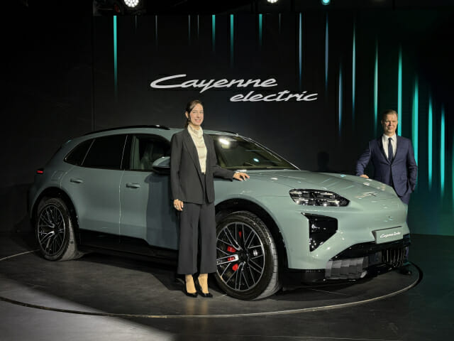 하반기 출시 예정인 카이엔 일렉트릭과 크리스티아네 초른 포르쉐 AG 해외신흥 시장 총괄 부사장, 마티아스 부세 포르쉐코리아 대표 (사진=지디넷코리아)