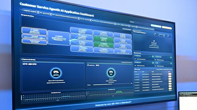 고객 문의 이메일을 자동으로 분류하고 전화를 걸거나 답장하는 시연. (사진=지디넷코리아)