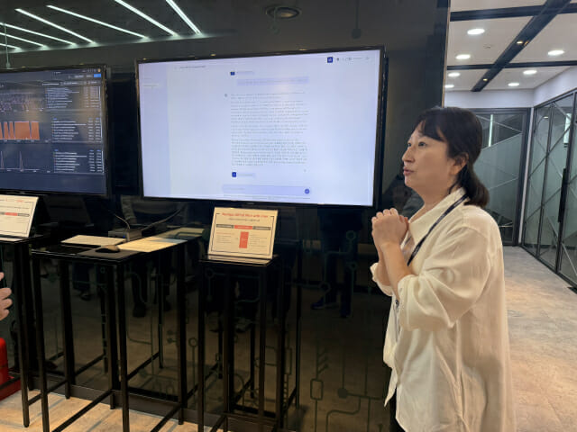 강유진 테라텍 수석 엔지니어가 솔루션 시연을 진행하고 있다.