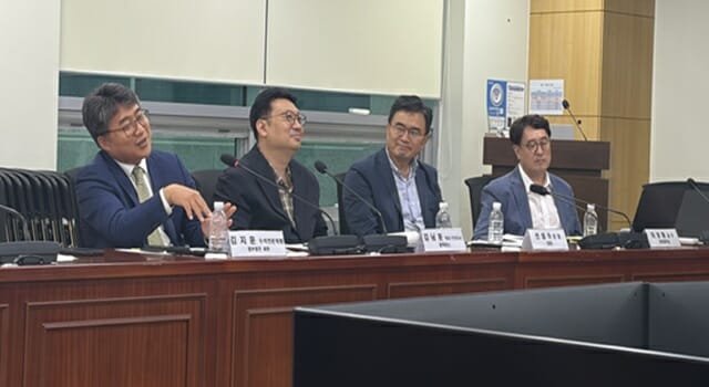 김지훈 법무법인 세종 수석전문위원이 9일 국회서 열린 AI 시대 지속가능한 성장을 위한 국가적 기틀 마련 방안 포럼에서 발언하고 있다. (사진=지디넷코리아)