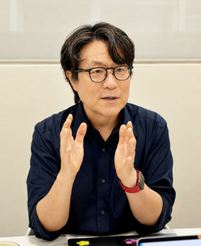 박형진 대표는 '브리즘'이 디지털과 AI 기술로 안경산업을 혁신하는 회사라고 소개했다 .