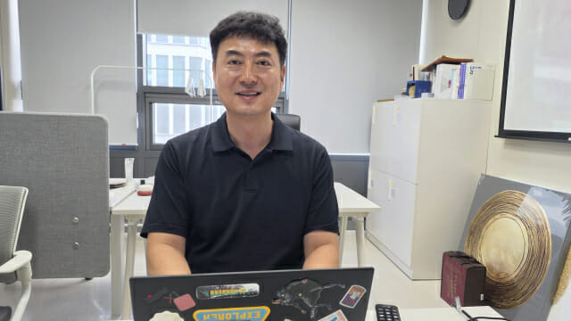 방혁준 쿤텍 대표가 지디넷코리아와 인터뷰를 하고 있다.