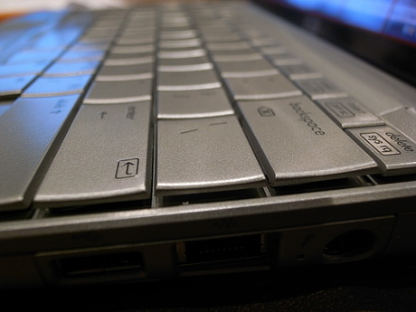 'Eee PC'의 라이벌 'HP 2133 미니-노트 PC' 발표현장 - ZDNet korea