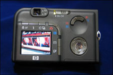 작고 쉬운 디지털 카메라「HP R707」 - ZDNet korea